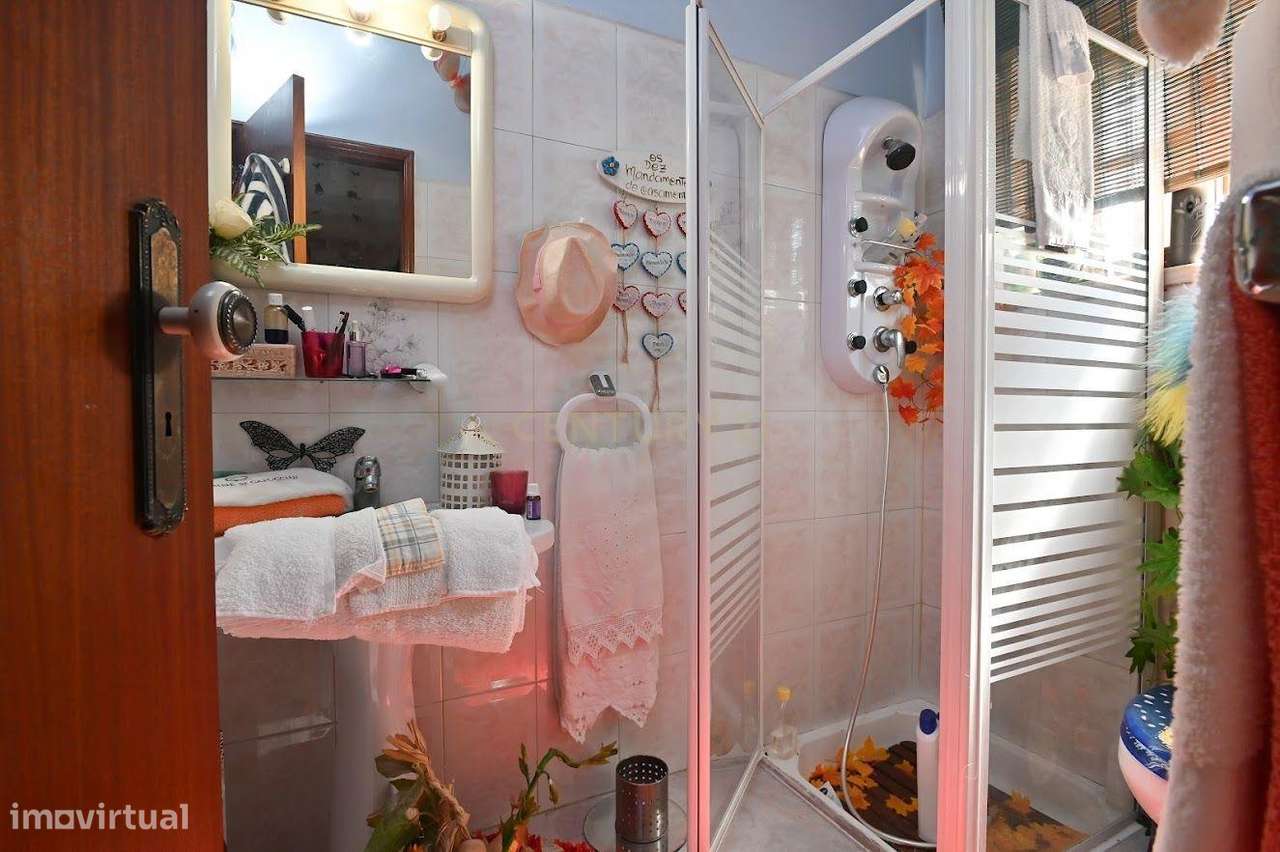 Espaçosa Moradia T3 na Quinta do Conde, Sesimbra-20