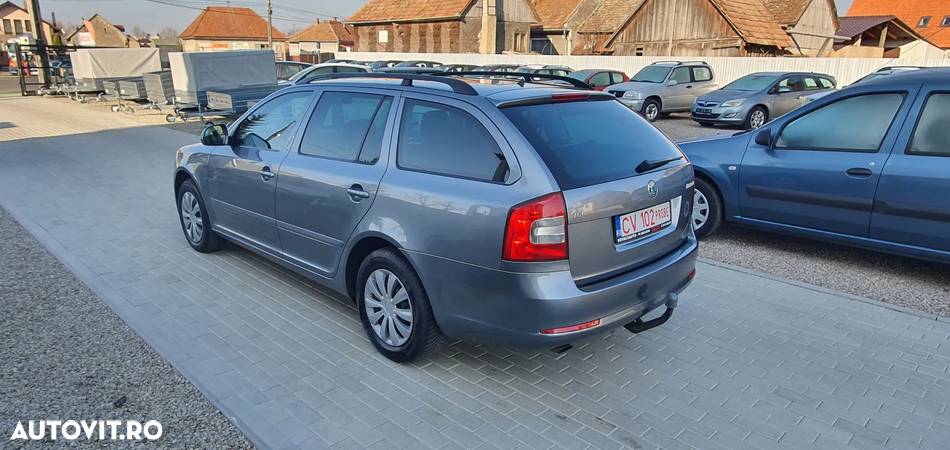 Skoda Octavia Combi 2.0 TDI DPF Ambition - 3