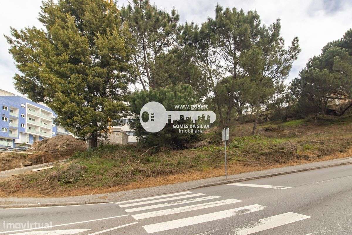 Terreno para construção com 1676m2 junto ao Hospital de Braga - Grande imagem: 2/28