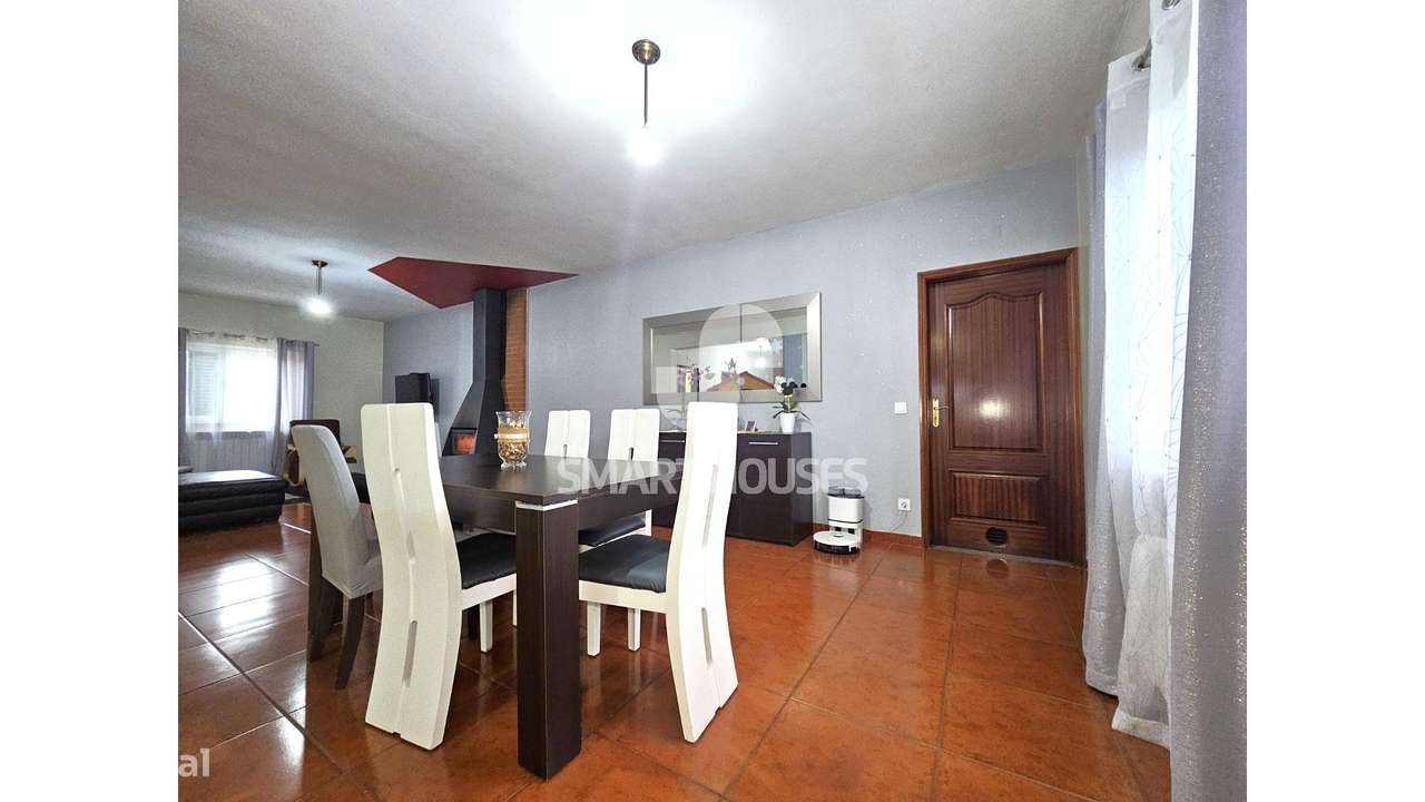 Moradia T4 Poços c/ terreno-6