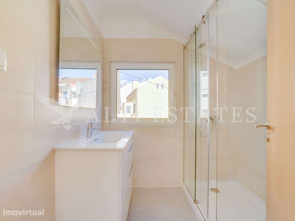 Apartamento Duplex T3 Virado a Sul com Vista Mar, Pronto a Estrear-27