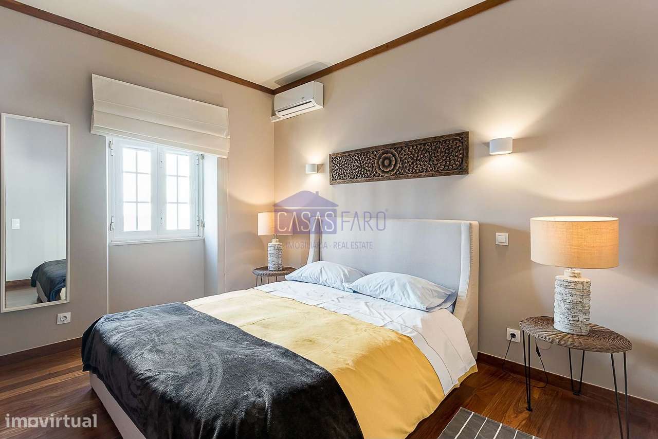 Imponente Moradia V3 de 3 pisos na zona da Avenida 5 de Outubro em Far-22