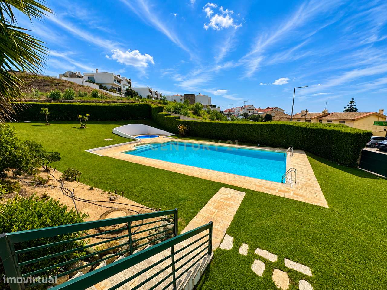 T2 Mobilado com Piscina e Vista Mar | Ericeira-12