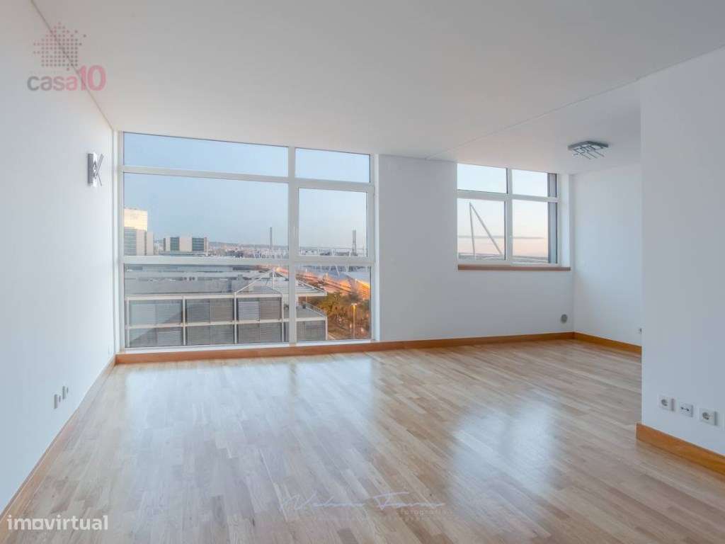 T2 duplex com vista rio para venda no Parque das Nações - Grande imagem: 3/15