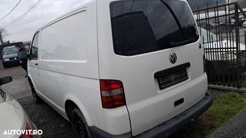 Piese/Dezmembrez VW Transporter T5 motor 2.5TDi AXD - 13