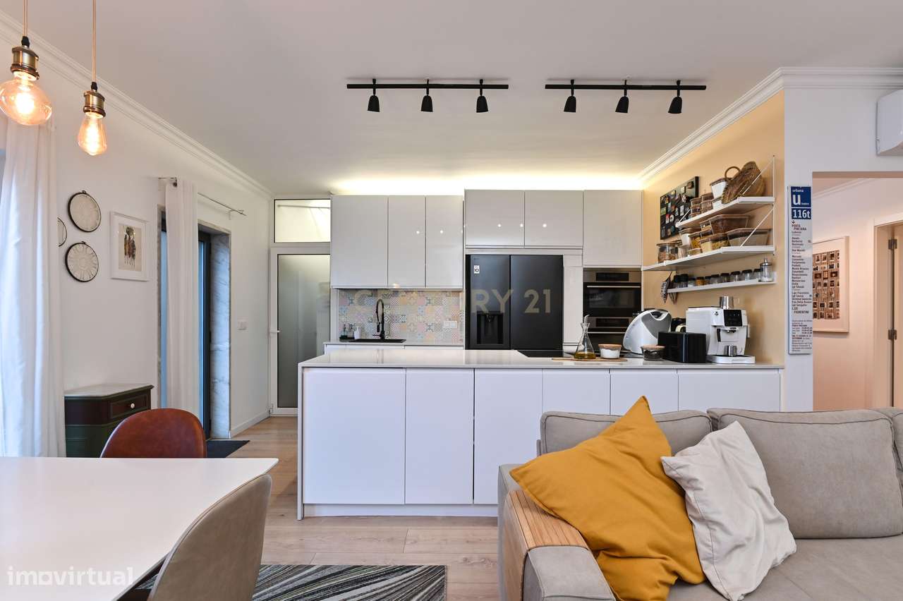 Apartamento T2 em Benfica, com parqueamento e arrecadação - Grande imagem: 4/26