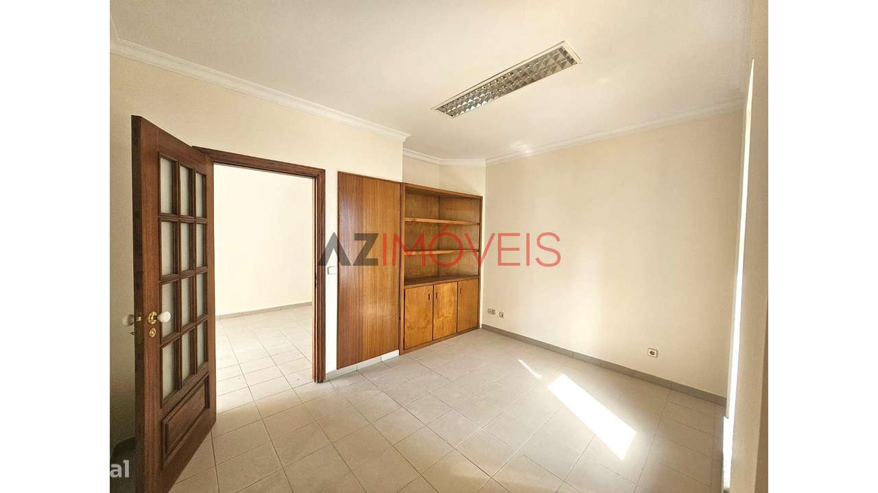 ESPAÇO COMERCIAL EM BUARCOS - Grande imagem: 3/22