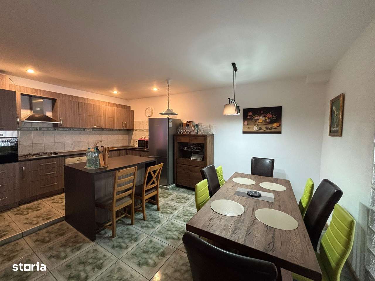 Casa cu 5 camere, in zona cenrala, spre vanzare, deosebita - Imagine principală: 4/8