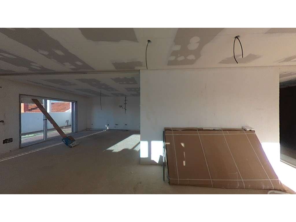 Apartamento T5 no Barreiro com Vista Rio-41