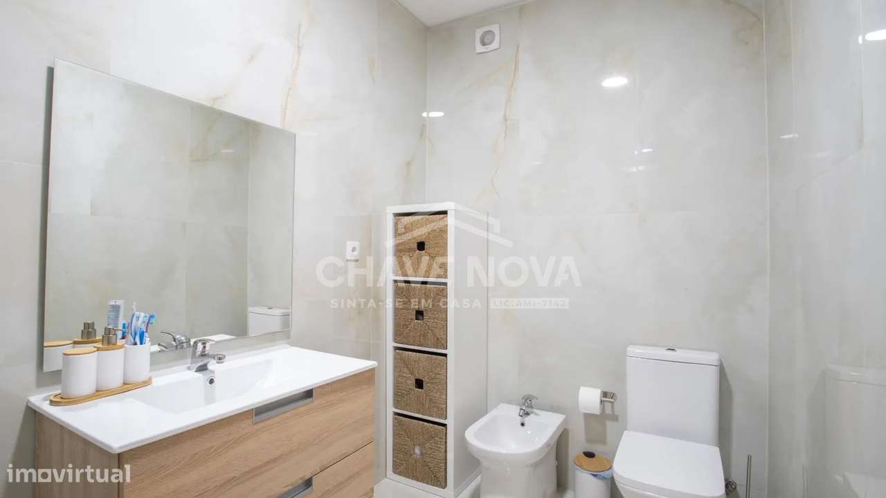 T3 com Varandas | Garagem | Vista Desafogada-22