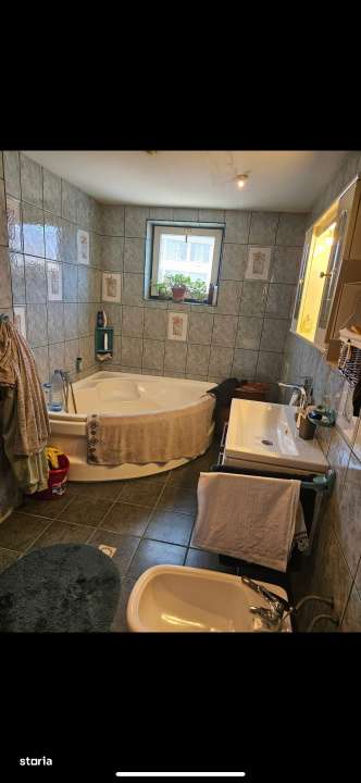 Vila Centrala 290 mp utili , 700 mp  de teren,15 ml Front, Str. Fantan - Imagine principală: 5/12