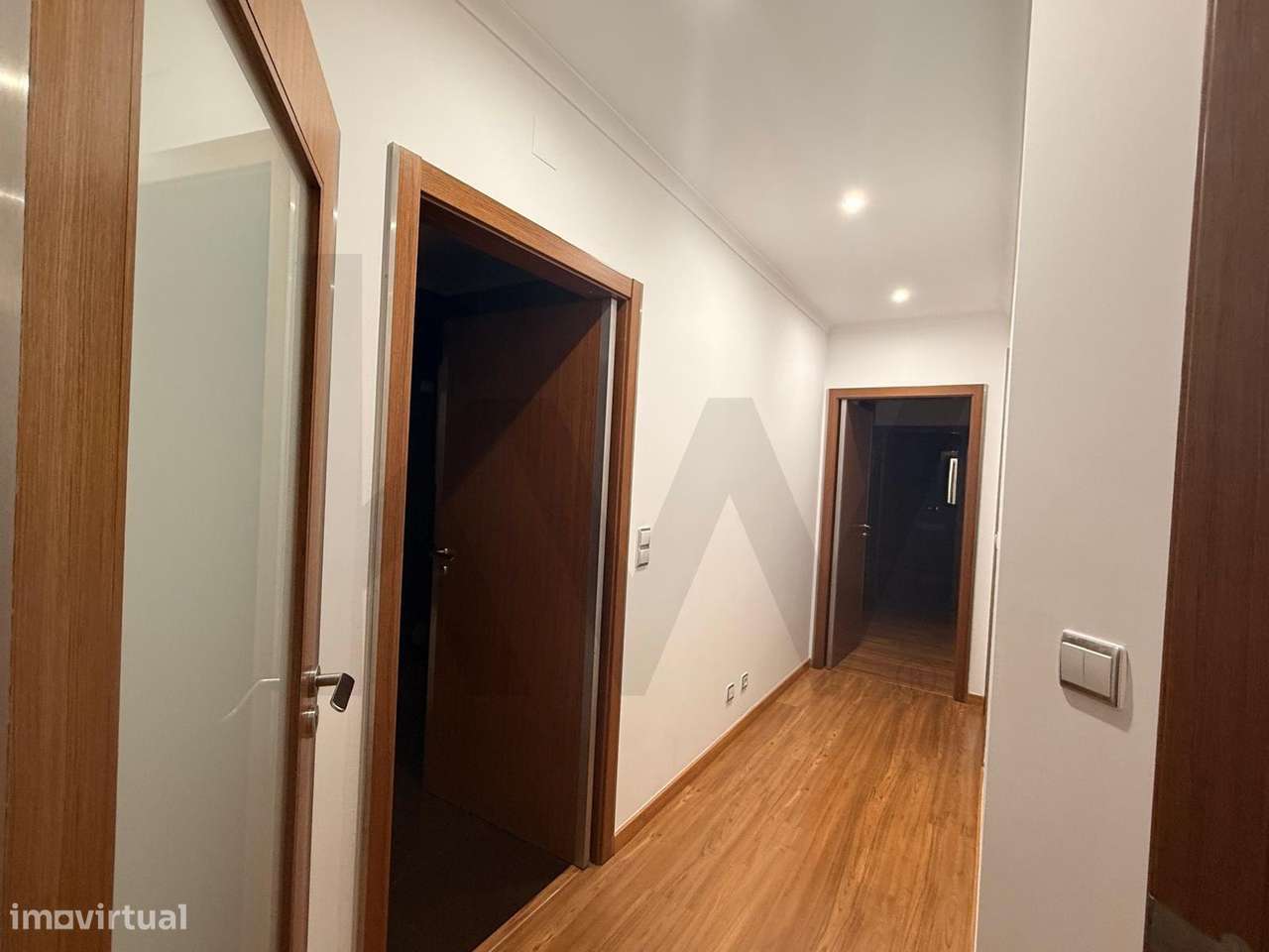 T2 Distinto com Varanda e Barbecue | Arroja/Codivel, Odivelas mobilado - Grande imagem: 5/15