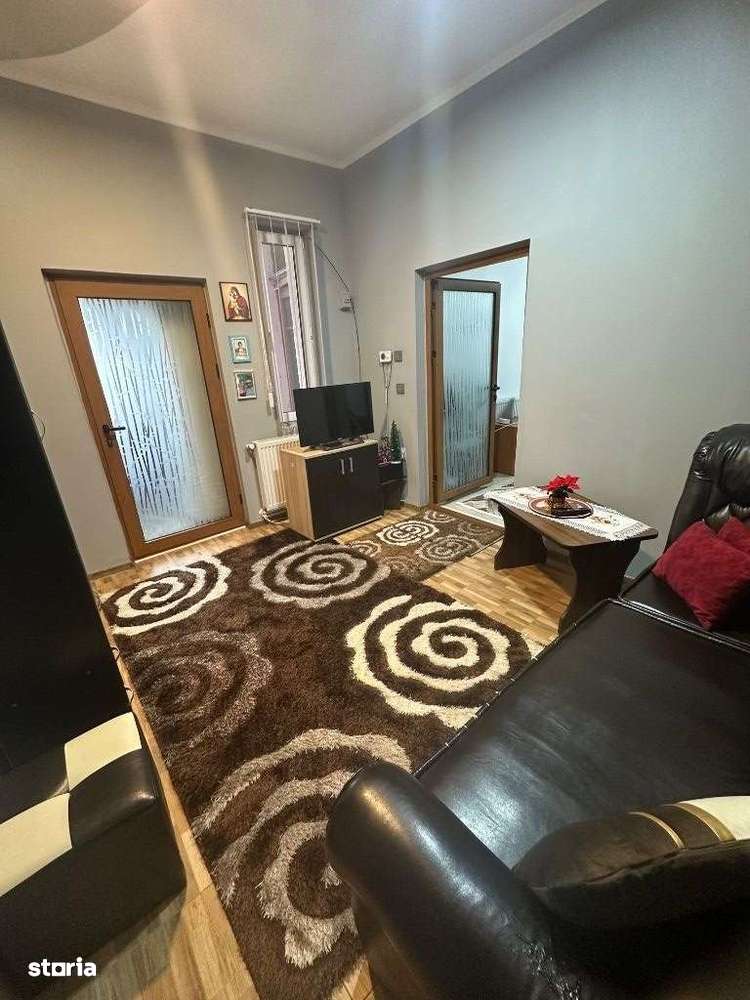 De vânzare casa INDIVIZIUNE - Imagine principală: 1/10