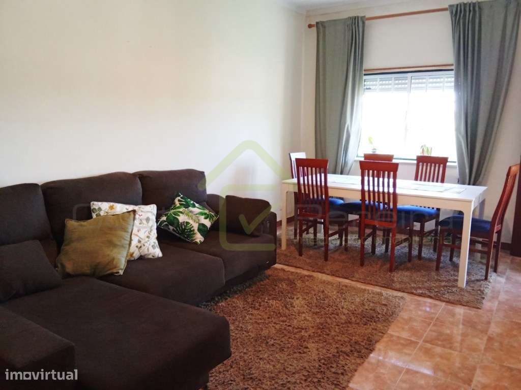 Moradia T3 +1 com espaço exterior e vista campo a minutos das Praias-4