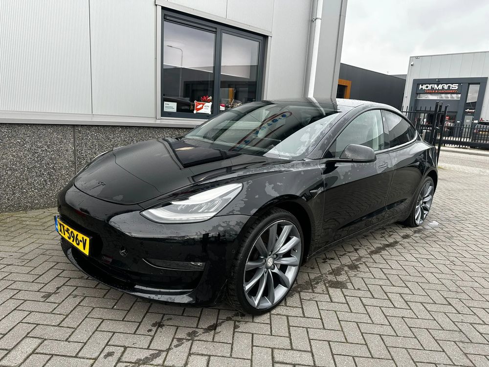 Tesla Model 3 2019