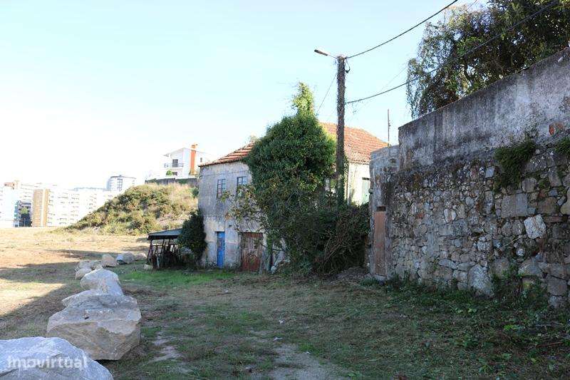 Propriedade c/ 1.800 m2 com  5  artigos urbanos em S. Vicente - Braga-16