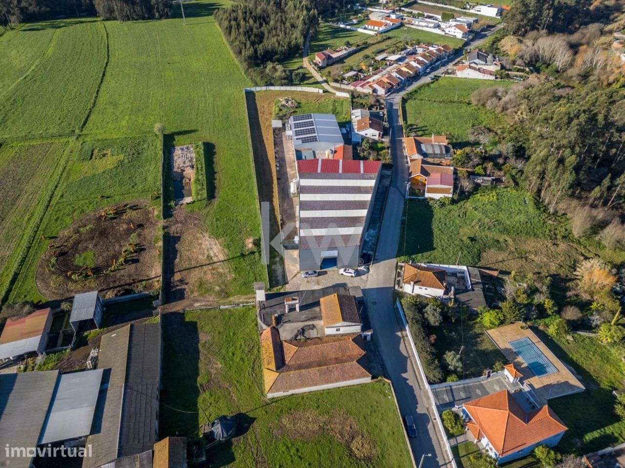 PAVILHÃO INDUSTRIAL excelente investimento - Grande imagem: 2/21