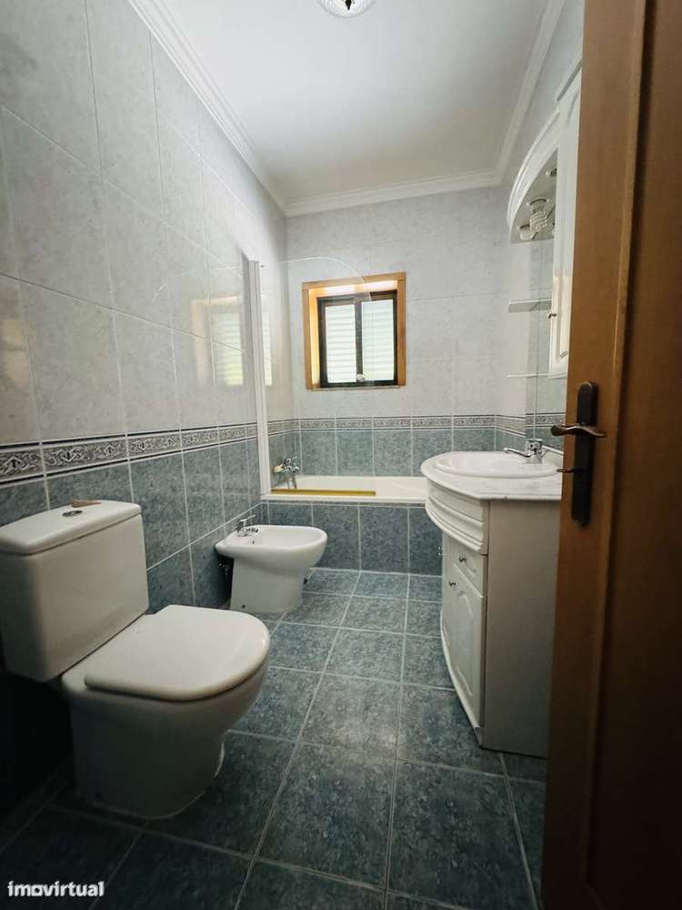 Moradia IndIvidual em Lago-18