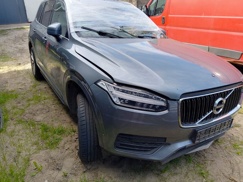 Volvo XC90 II (2014-) D5 AWD Geartronic Momentum 2017