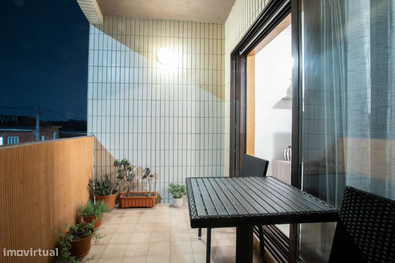 T2+1, em Vila Nova de Gaia, com garagem e varanda-14