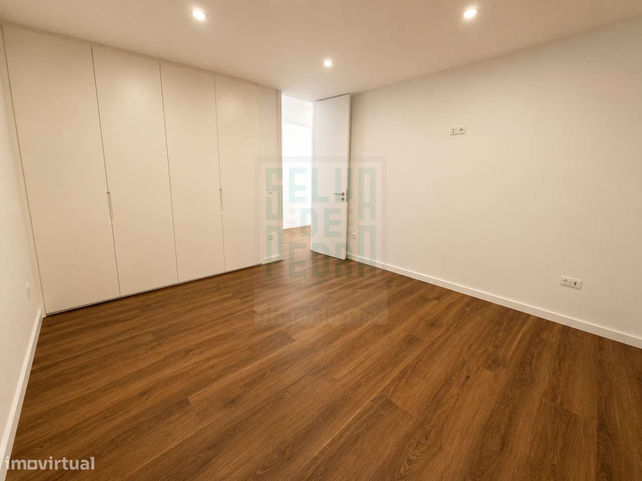 T2+1 Remodelado com 140m² em Paços de Ferreira-21