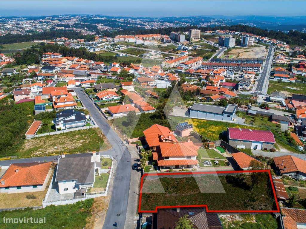 Lote para Construção com 905M2 - São João de Ver-8