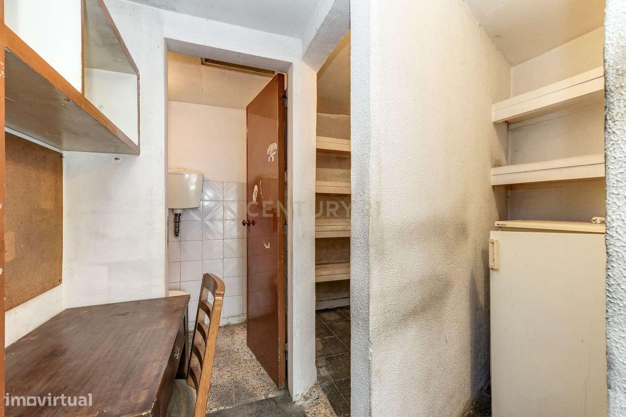 Loja para Remodelar - Oportunidade única de investimento nas prestigia - Grande imagem: 4/12