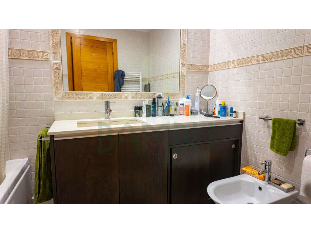 Moradia T4 térrea, com piscina, para venda em Vilar de Mouros.-27