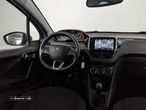 Peugeot 208 1.2 PureTech Signature - 19