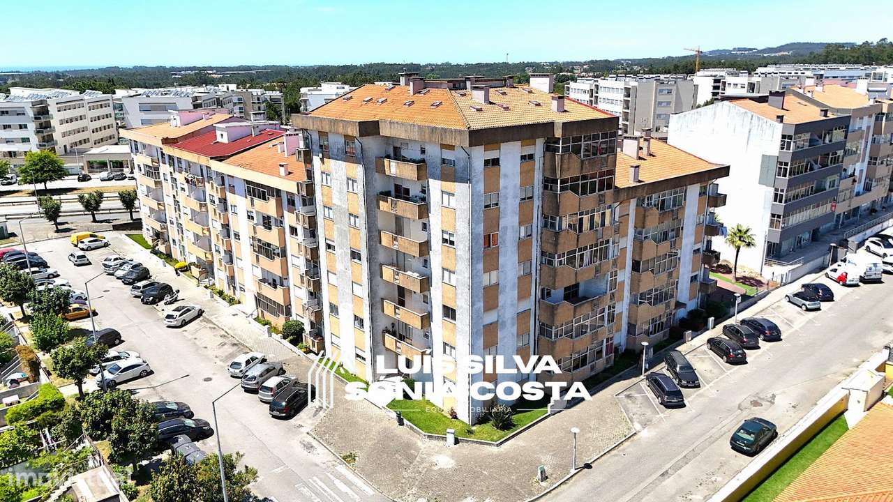 Apartamento T3 c/ Garagem, Varandas & Elevador – Centro da Feira...-25