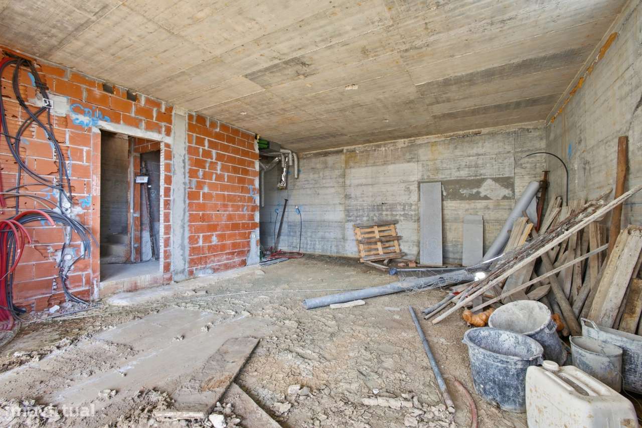 Moradia T4 com piscina em lote de 759m2 em Amoreira Óbidos-27