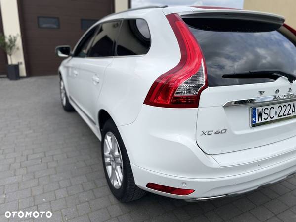 Volvo XC 60 D5 AWD Summum - 16