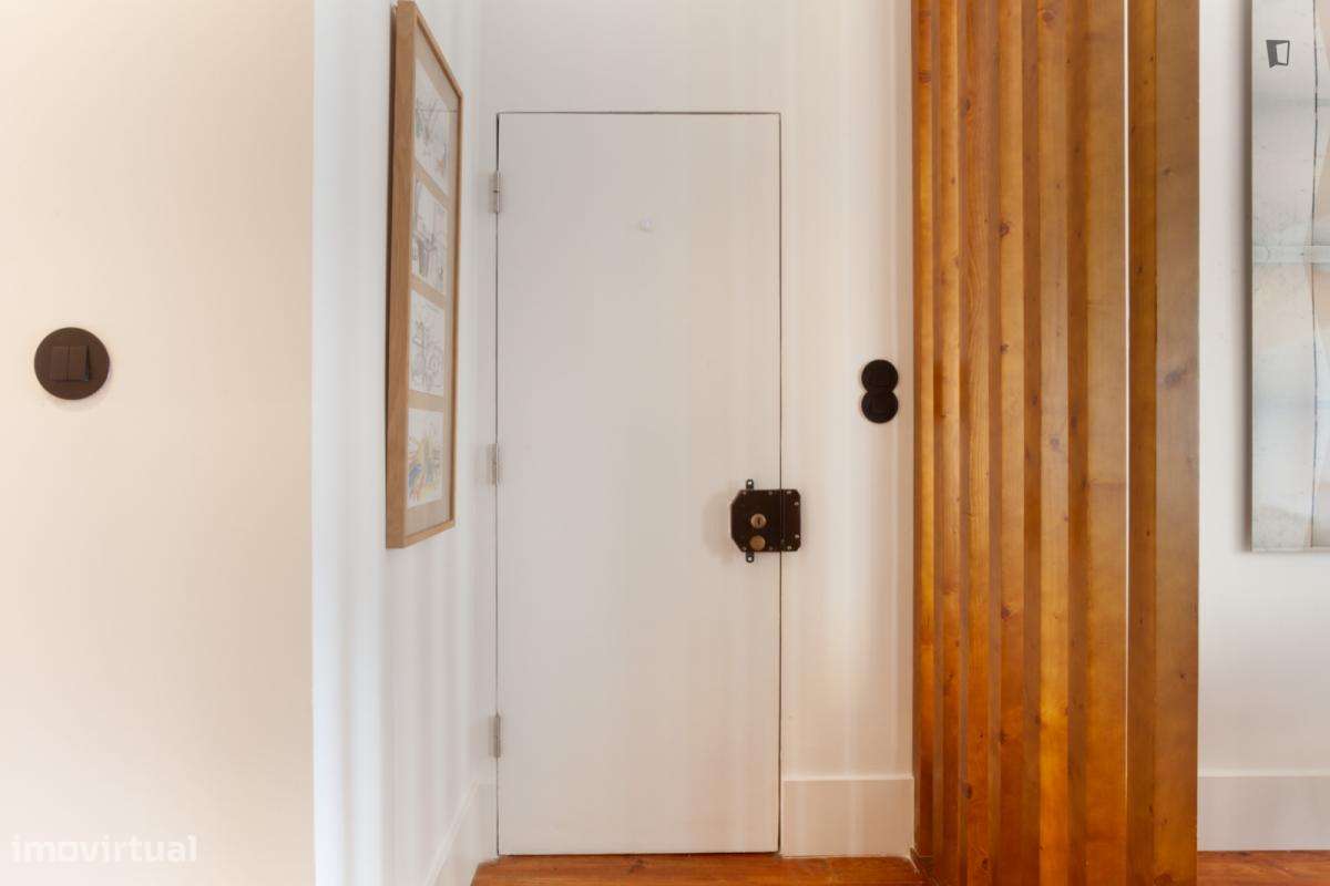 Apartamento com 1 quartos - localizado em Lapa Lisbon - Grande imagem: 2/9