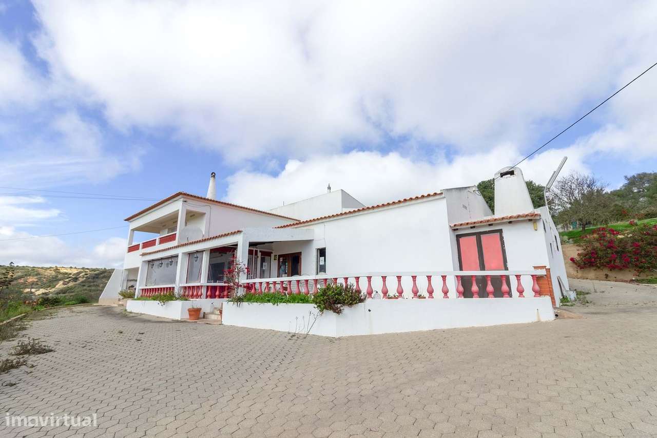 MORADIA E RESTAURANTE ENTRE BURGAU E SALEMA - Grande imagem: 1/38