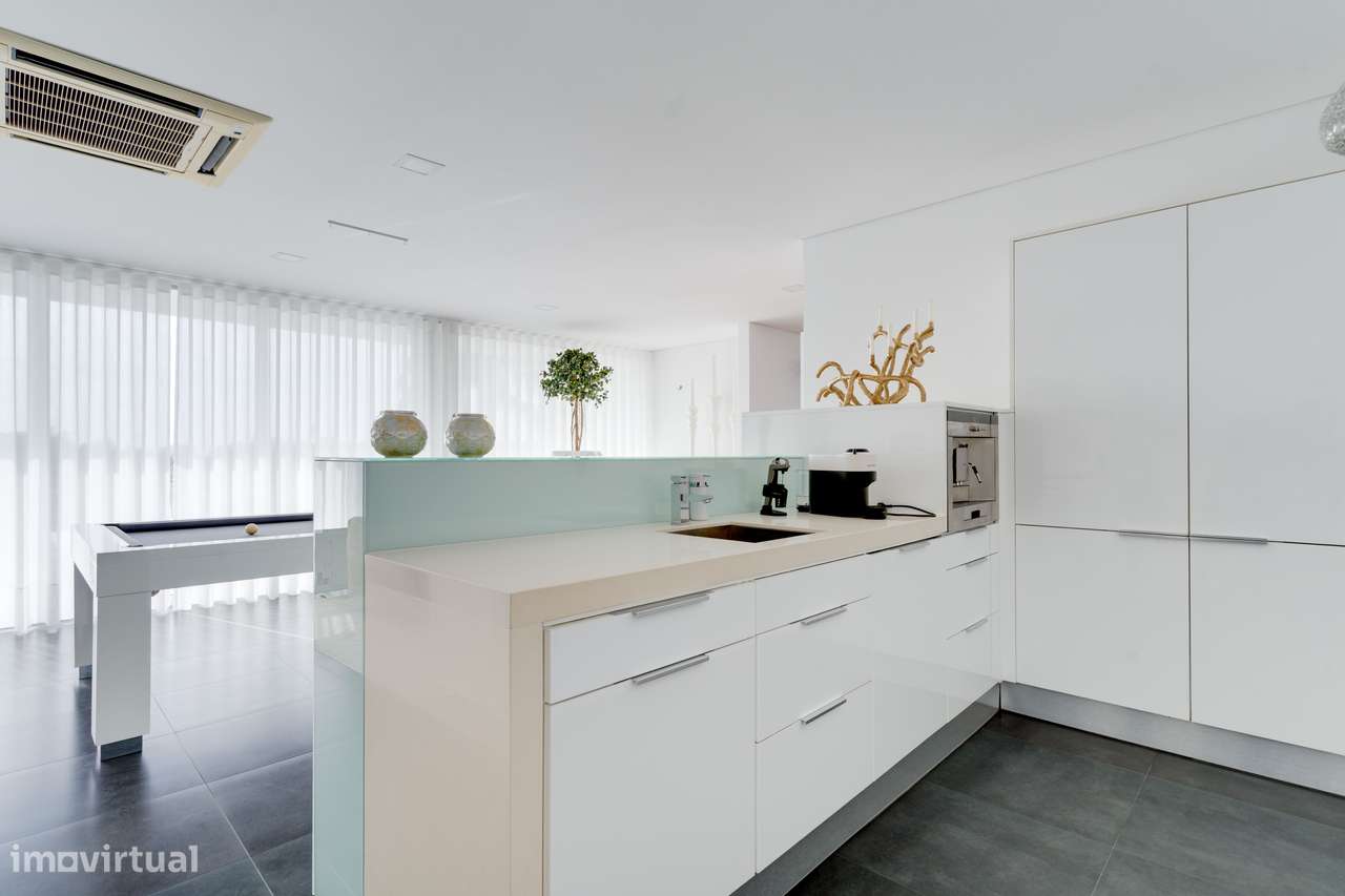 Elegância e Privacidade na Moradia dos Seus Sonhos-26