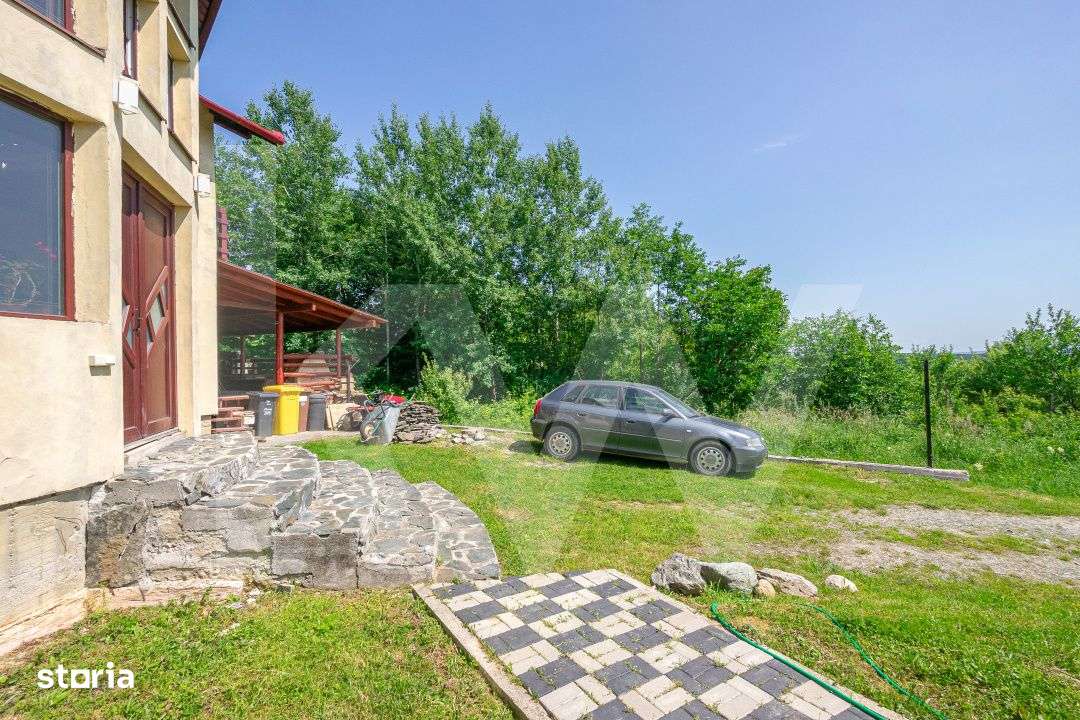 Casa de vacanta spatioasa cu priveliste spectaculoasa in Tocile - Imagine principală: 5/19