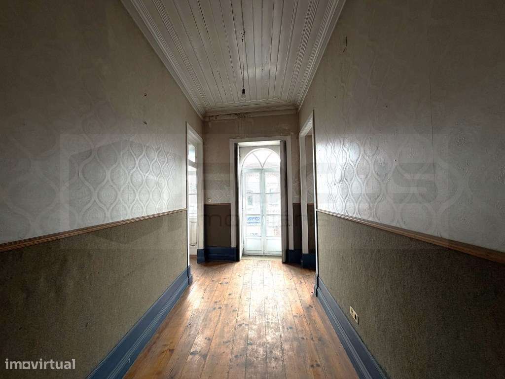 Prédio Histórico para Reabilitação - Localização Premium em Ílhavo - Grande imagem: 4/25