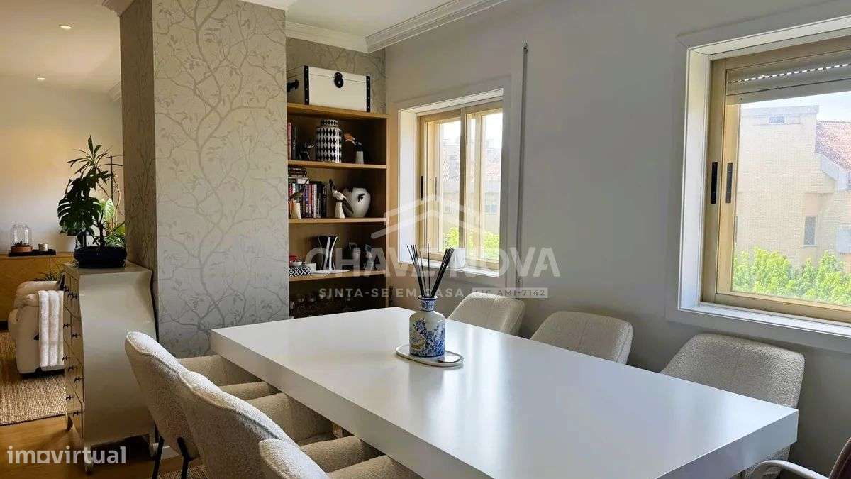 T2+1 Duplex c/ Terraço e Solário em Canidelo-4