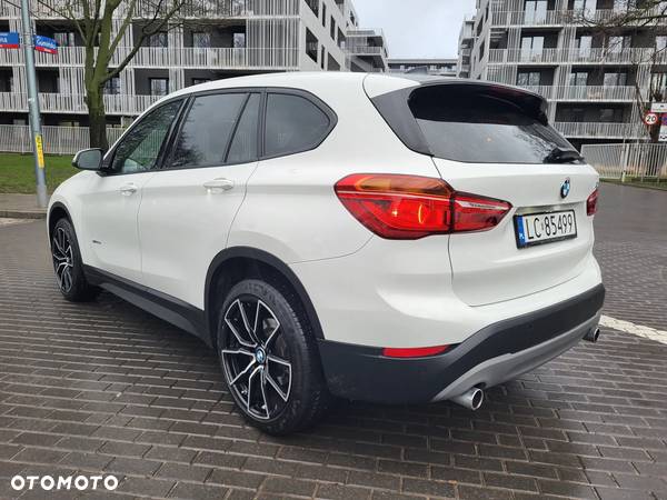 BMW X1 xDrive20d Sport Line - 28