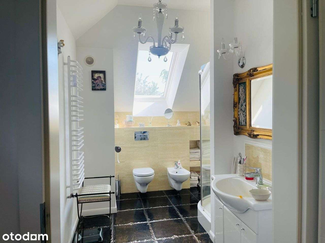 Piękny dom w doskonałej lokalizacji - Pełny obrazek: 4/12