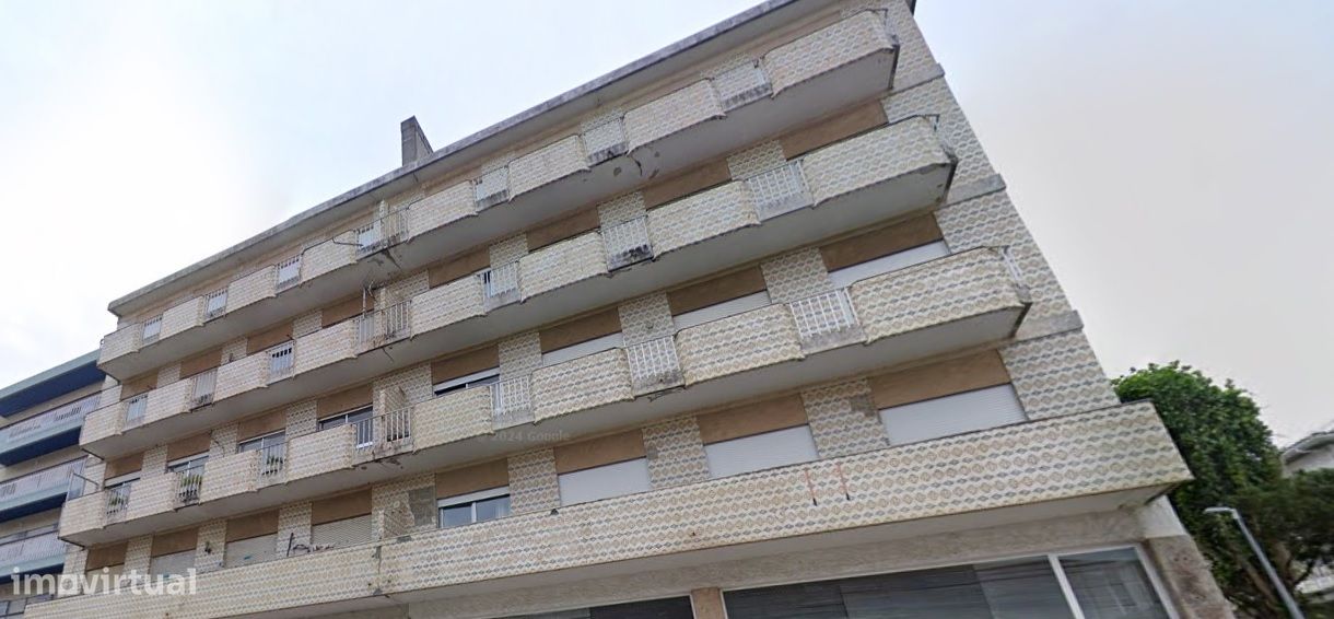 Apartamento T4 / Capuchos/ Leiria