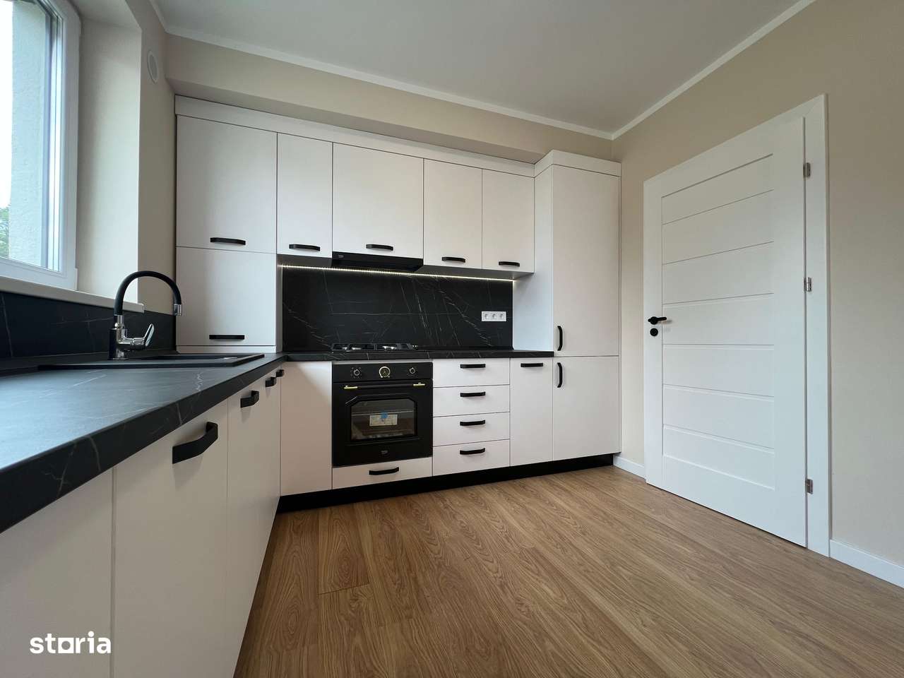 Apartament decomandat cu 2 camere, 53mp, terasa, jaluzele electrice-1