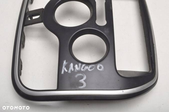 RENAULT KANGOO III RAMKA RADIA 682608894R - 3