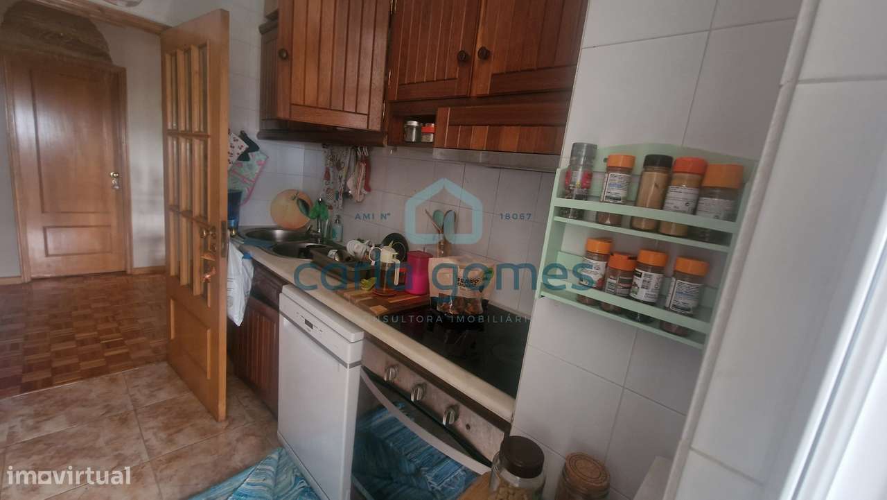 APARTAMENTO T2 C/ LUGAR DE GARAGEM E VISTA MAR – ARCOZELO, V.N. GAIA-14
