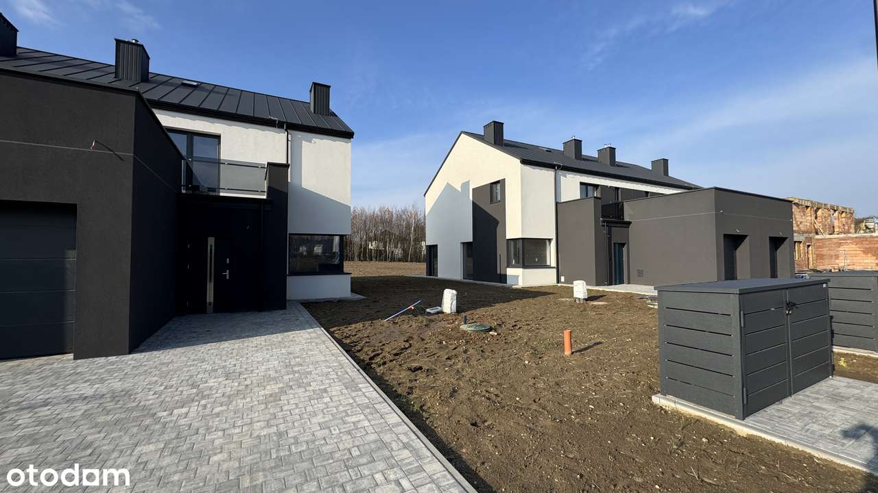 Nowe domy w Nowosolnej z furtką do lasu-10