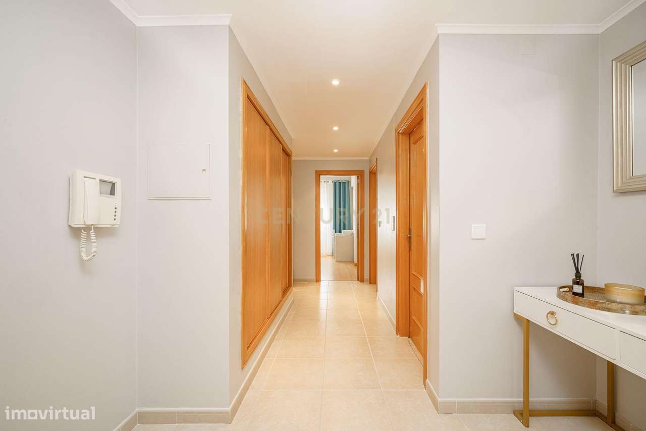 APARTAMENTO T3 COM ARRECADAÇÃO PARA VENDA EM S.SEBASTIÃO, SETÚBAL-8