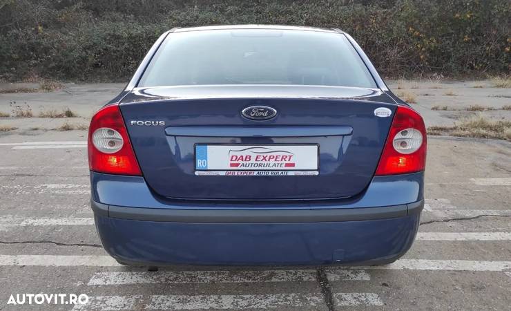 Ford Focus 1.6i Trend - 6
