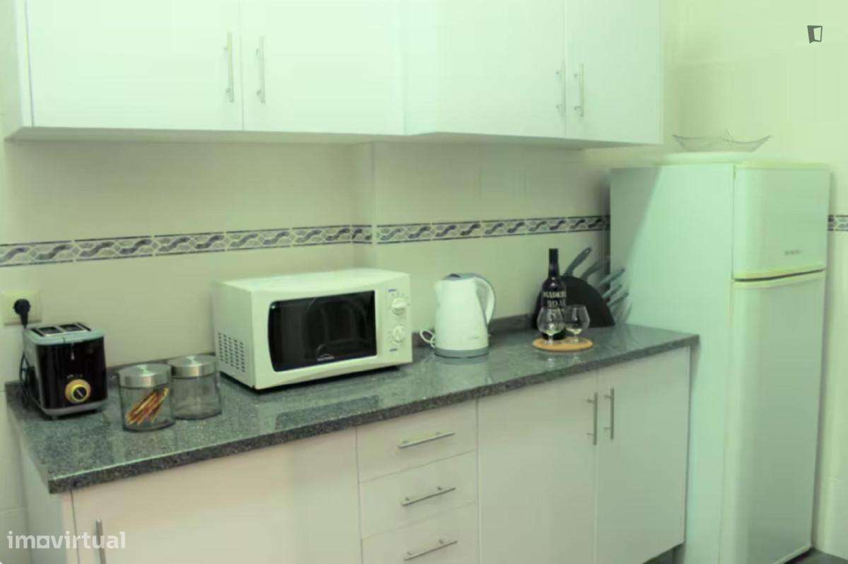 Apartamento com 2 quartos - localizado em Funchal - Grande imagem: 3/6