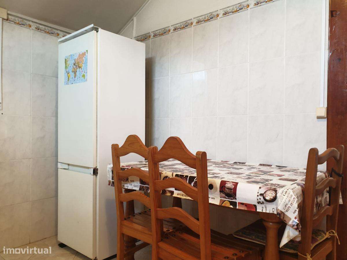 Quarto - localizado em Conchada Coimbra - Grande imagem: 5/15