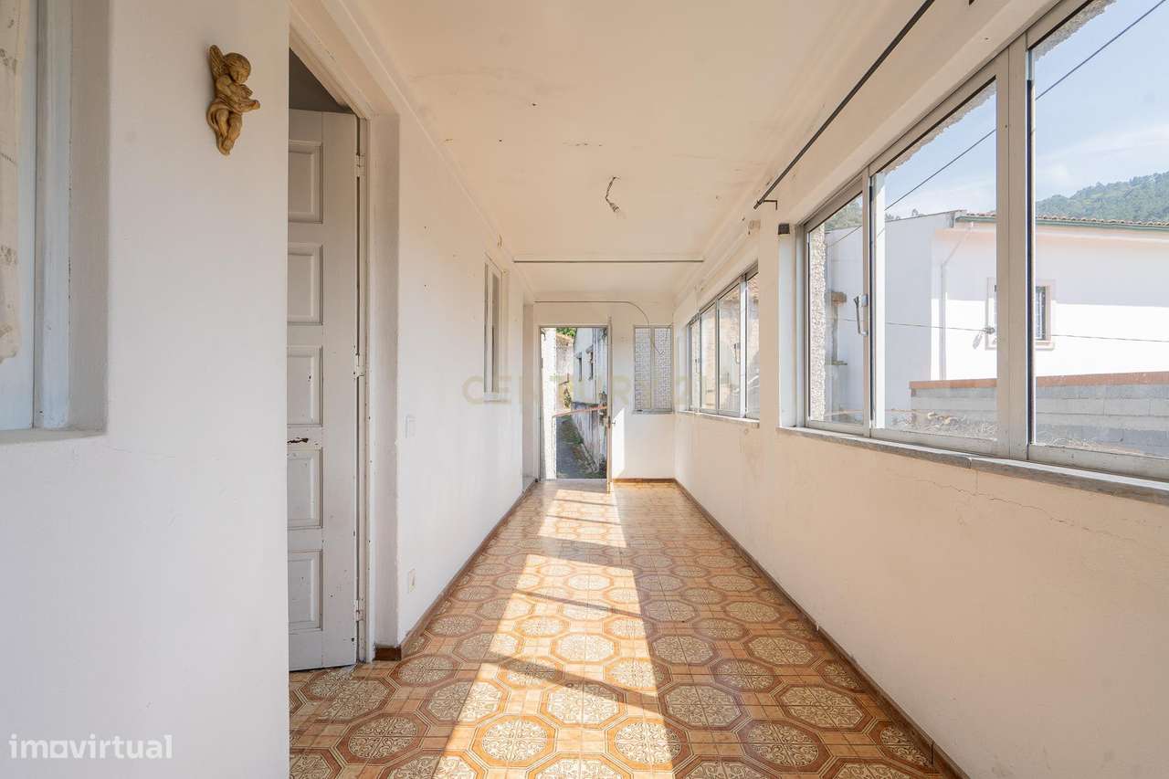 Moradia - Localização tranquila - Grande imagem: 4/35